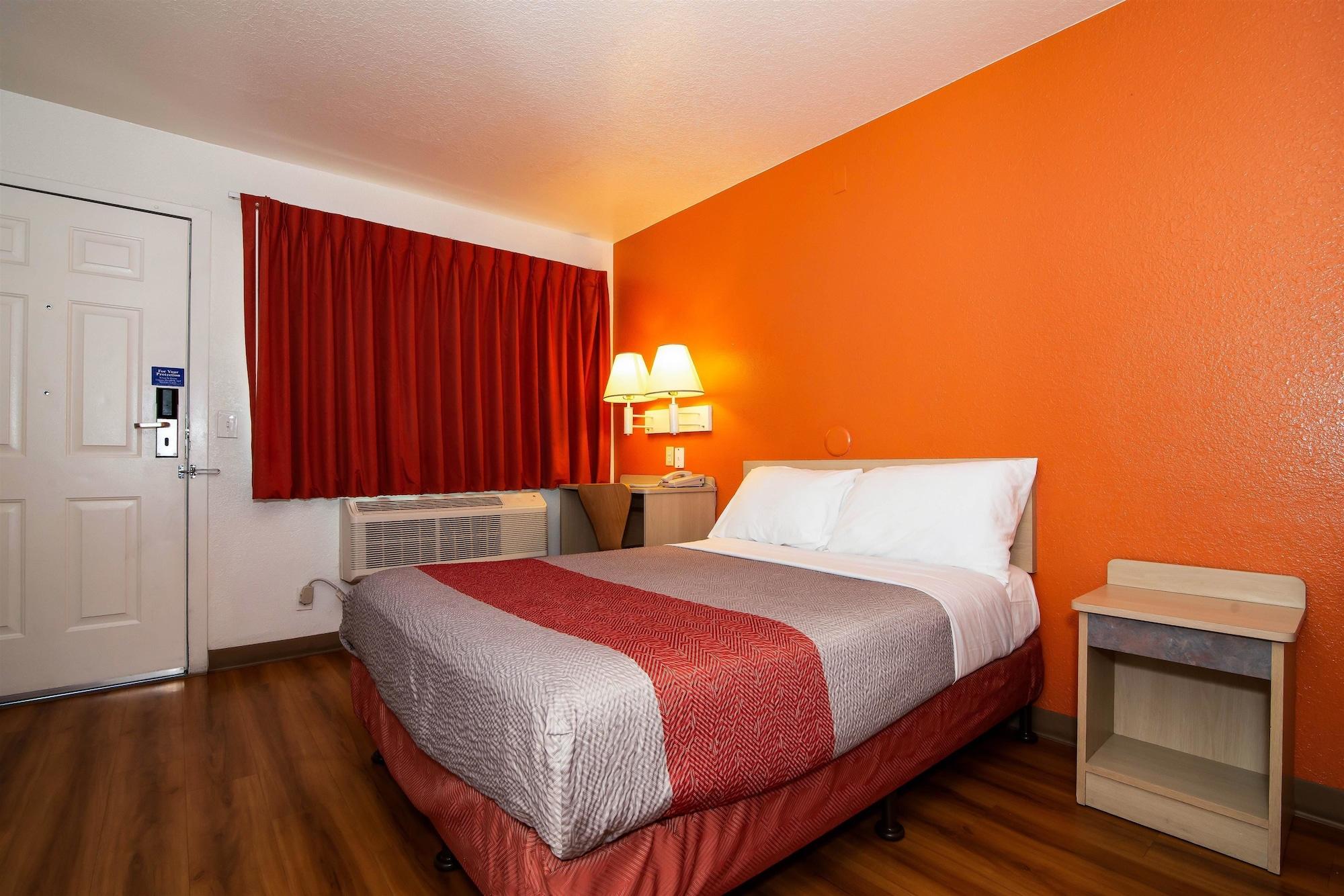 Motel 6-Palm Springs, Ca - East - Palm Canyon Eksteriør billede