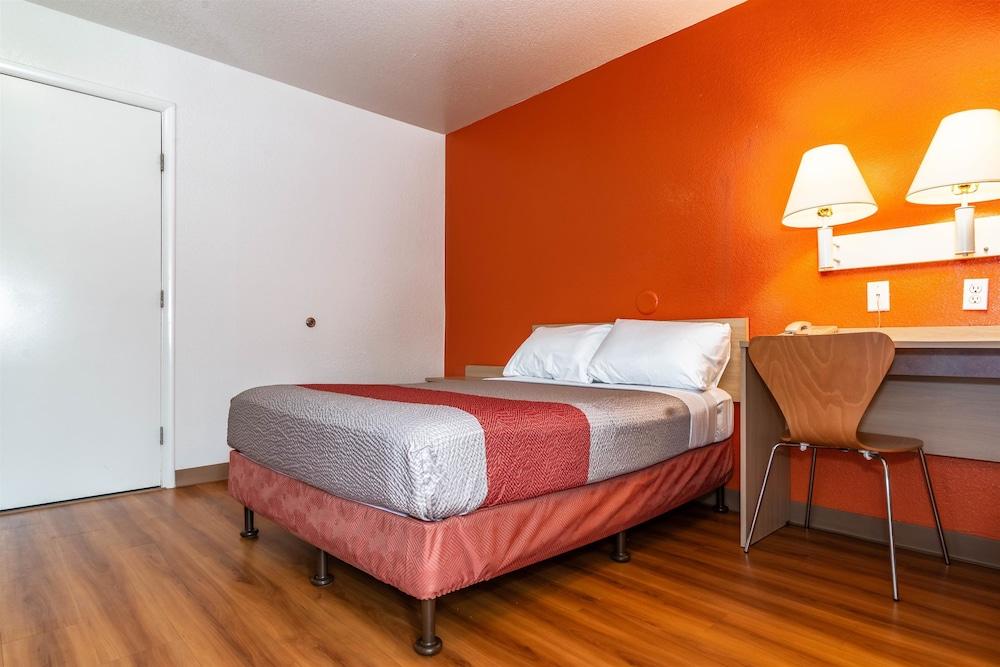 Motel 6-Palm Springs, Ca - East - Palm Canyon Eksteriør billede