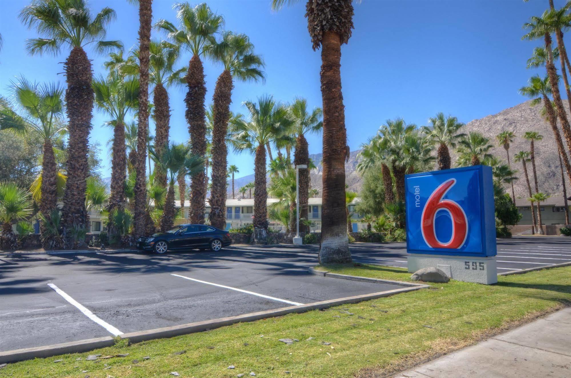 Motel 6-Palm Springs, Ca - East - Palm Canyon Eksteriør billede