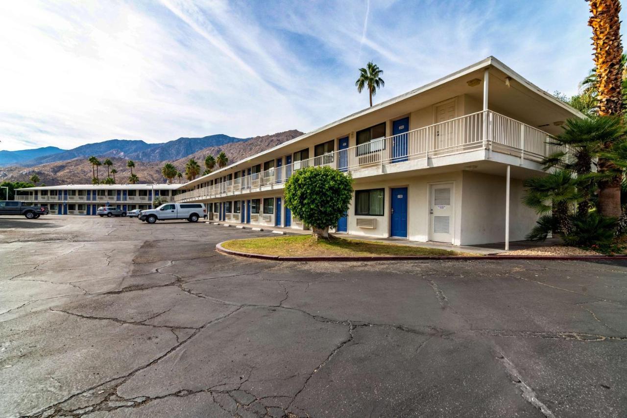 Motel 6-Palm Springs, Ca - East - Palm Canyon Eksteriør billede